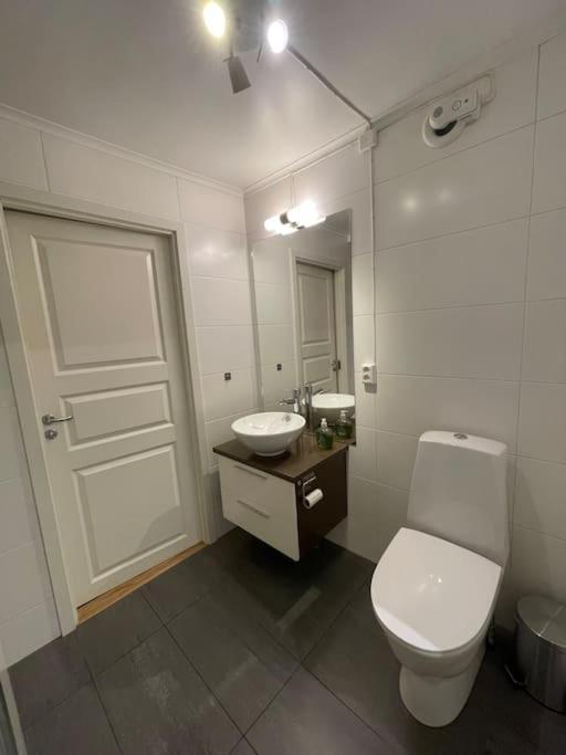 Revtind - Modern Apartment With Free Parking Narvik Exterior foto